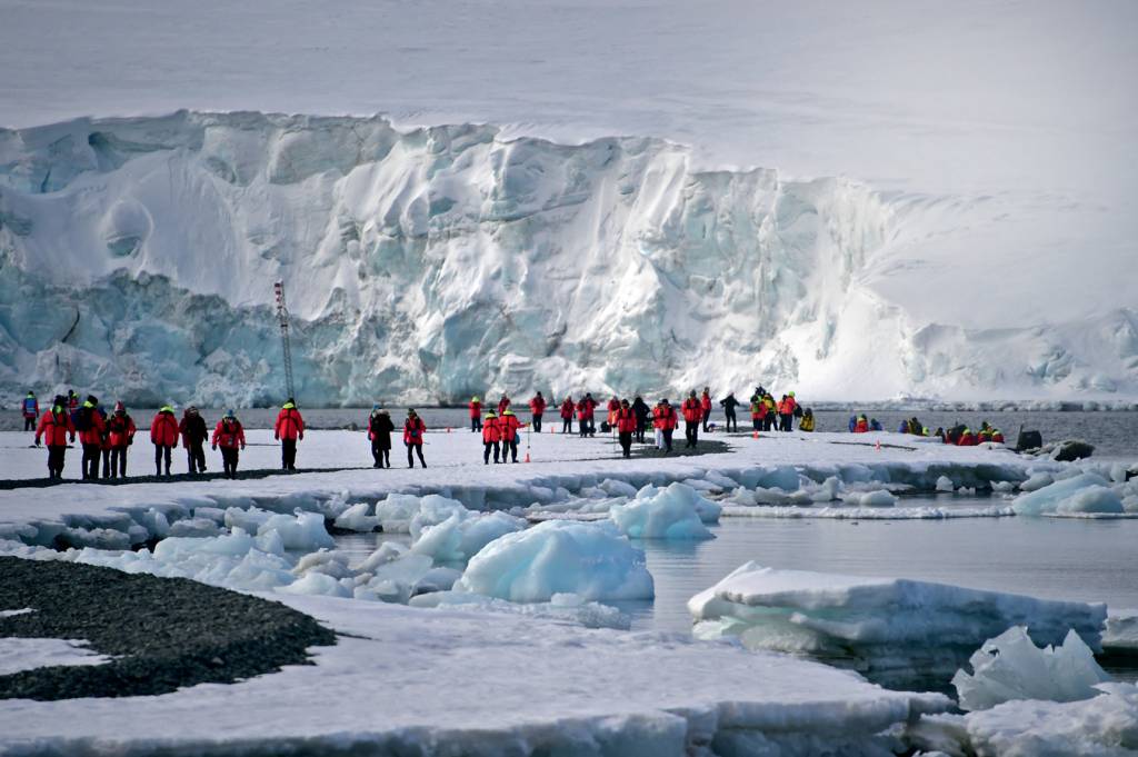 UN-CLIMATE-TOURISM-TRANSPORT-SEA-ANTARCTICA UN-CLIMATE-TOURISM-TRANSPORT-SEA-ANTARCTICA