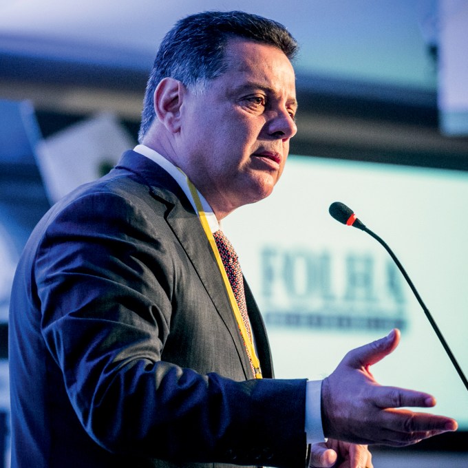 Cúpula do PSDB aprova por unanimidade fusão com o Podemos