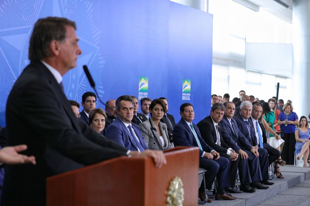 Vitórias, derrotas e planos para 2024: a vida de ex-ministros de Bolsonaro