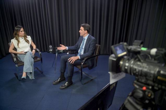 Entrevista do ministro de Portos e Aeroportos, Silvio Costa Filho, com a jornalista e apresentadora, Marcela Rahal, no programa "Amarelas On Air", de Veja Entrevista do ministro de Portos e Aeroportos, Silvio Costa Filho, com a jornalista e apresentadora, Marcela Rahal, no programa "Amarelas On Air", de Veja