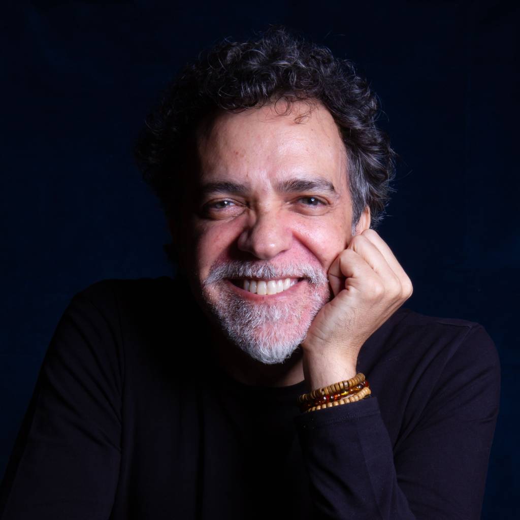 Paulinho Moska se apresenta no Rio com orquestra de Curitiba