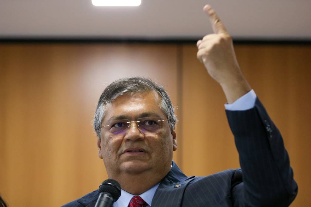 Ministros senadores devem se licenciar para reforçar votação de Dino