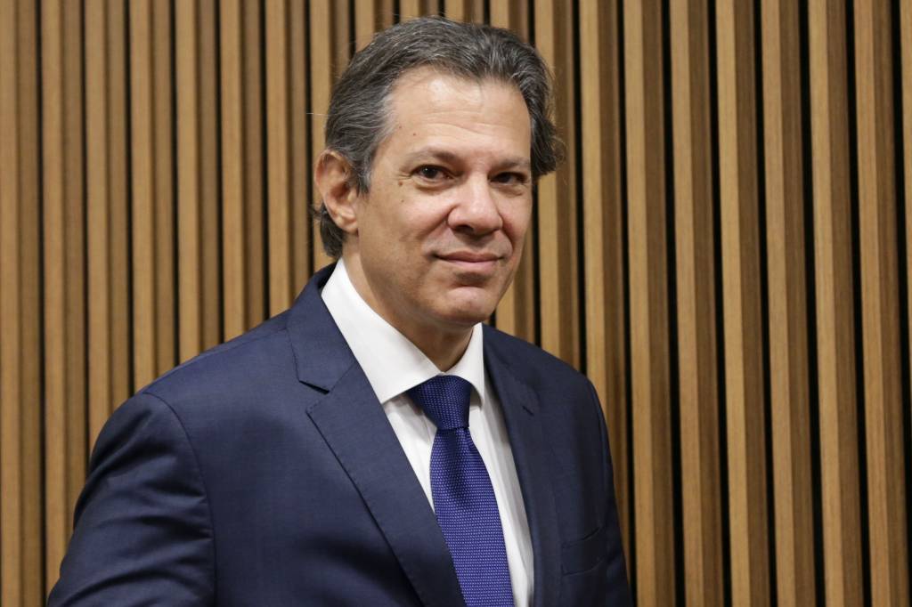 Haddad diz que FMI terá que ‘rever para melhor’ projeção de PIB do Brasil