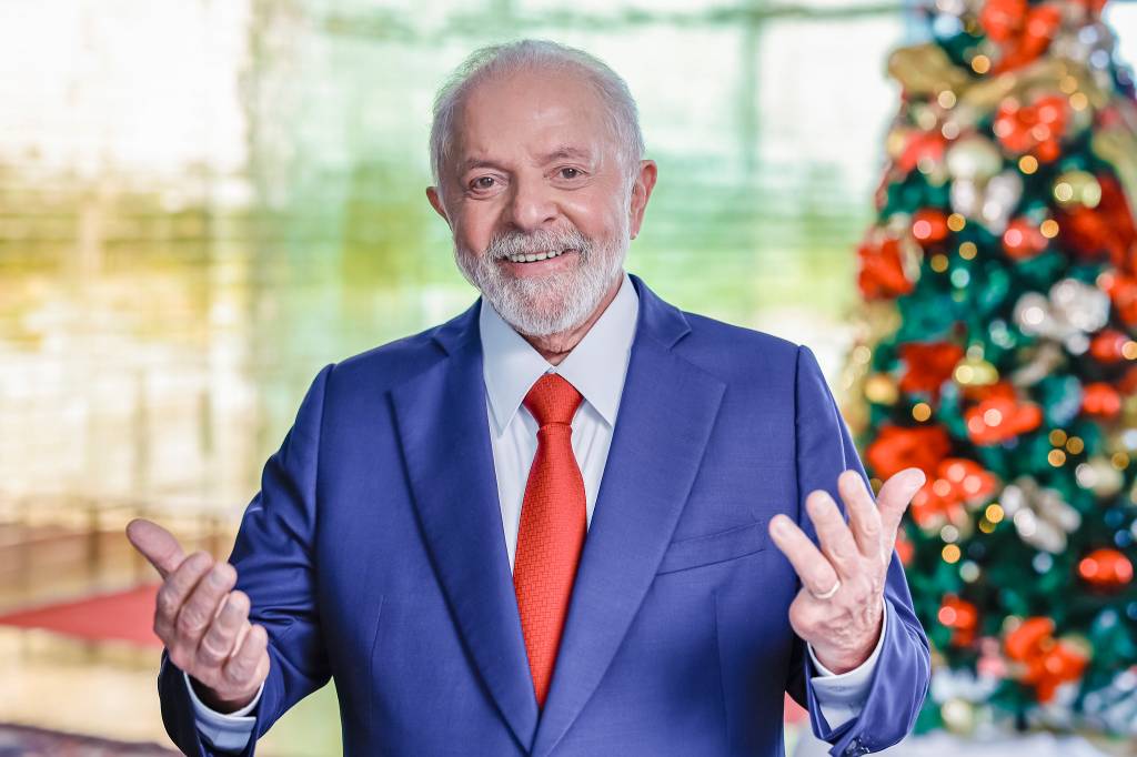 Base comemora nova estratégia do governo Lula