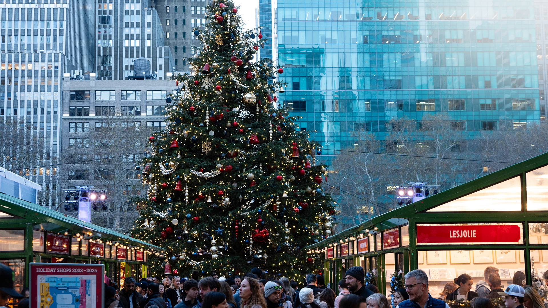 ESPERANÇA - Feira de Natal em Nova York: recessão esperada não aconteceu