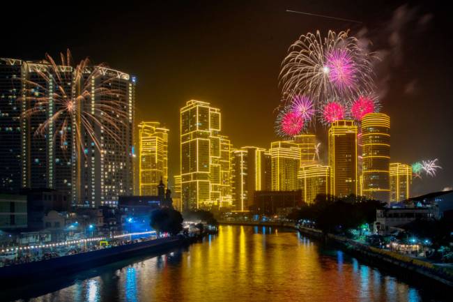 The Philippines Celebrates New Year