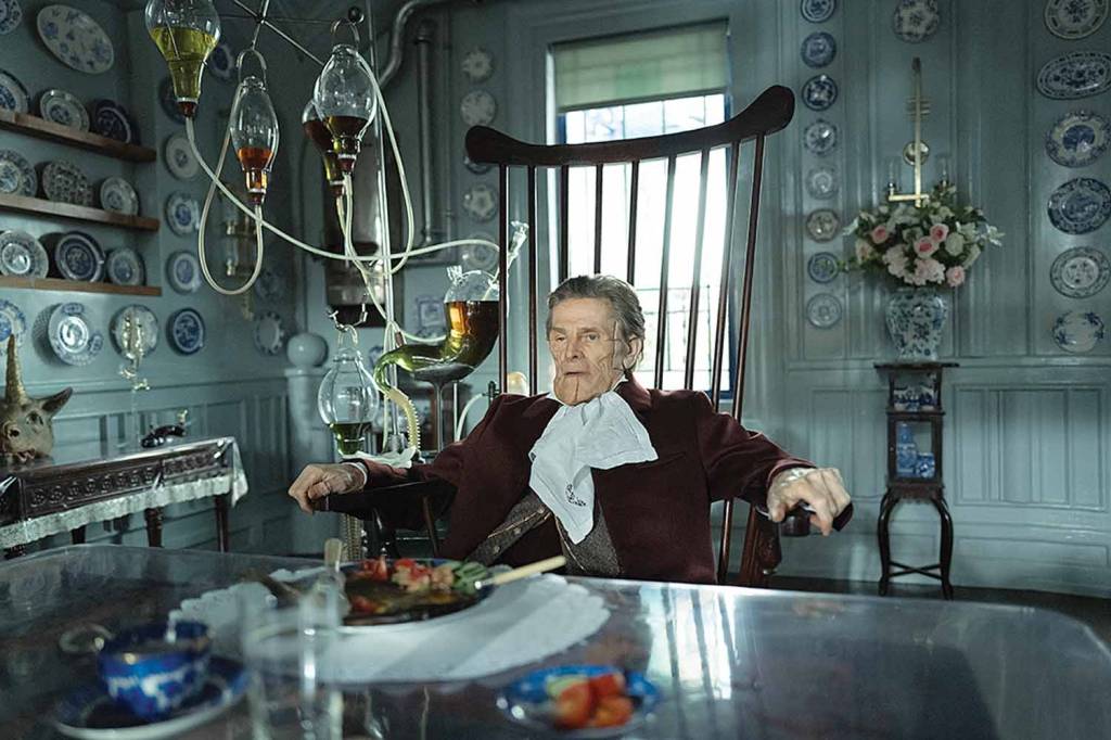 1a-D-FILME-POOR-THINGS-20.jpeg SURREAL - Willem Dafoe como o cientista no filme: atuações que impressionam