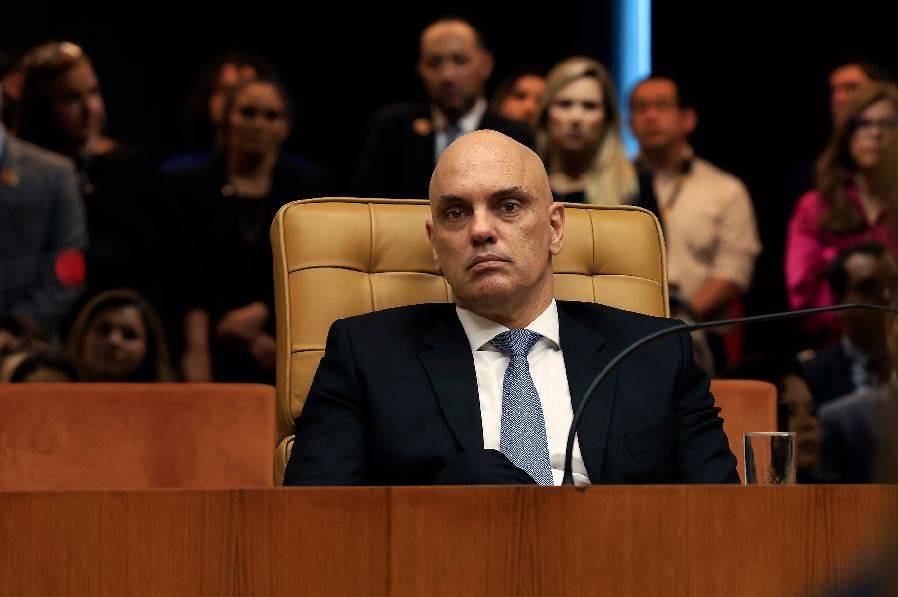 Em decisão, Moraes afastou sete oficiais da ativa do Exército