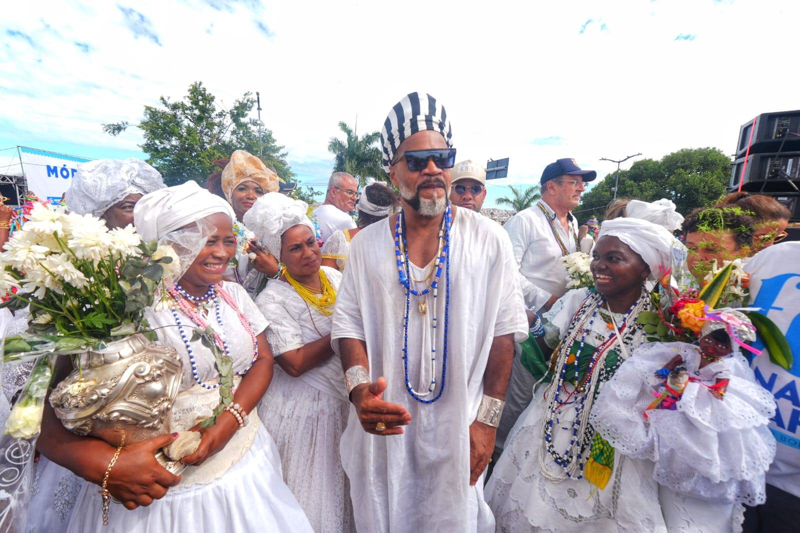 Famosos comparecem à lavagem da escadaria da Igreja do Bonfim