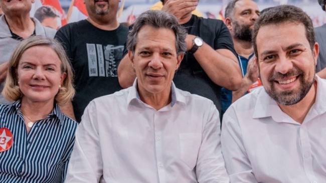 gleisi-haddad-boulos A presidente nacional do PT, Gleisi Hoffmann, o ministro da Fazenda, Fernando Haddad, e o deputado federal Guilherme Boulos