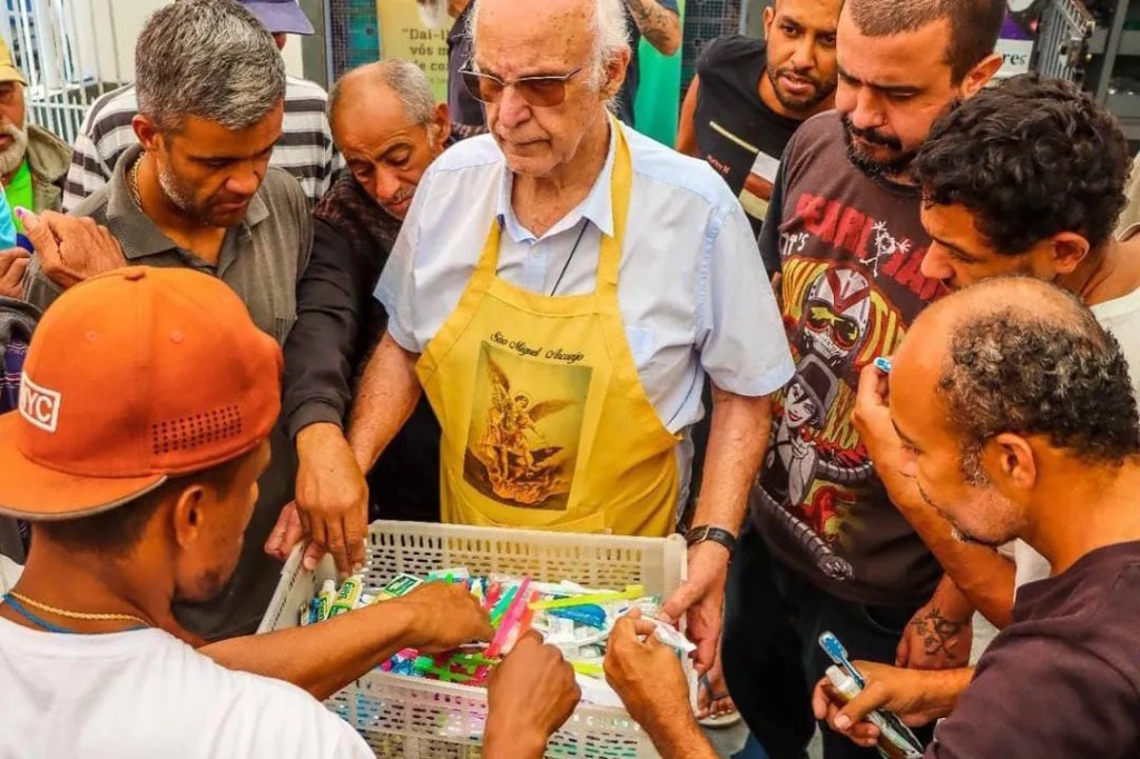 CPI contra padre Júlio Lancellotti perde assinaturas na Câmara