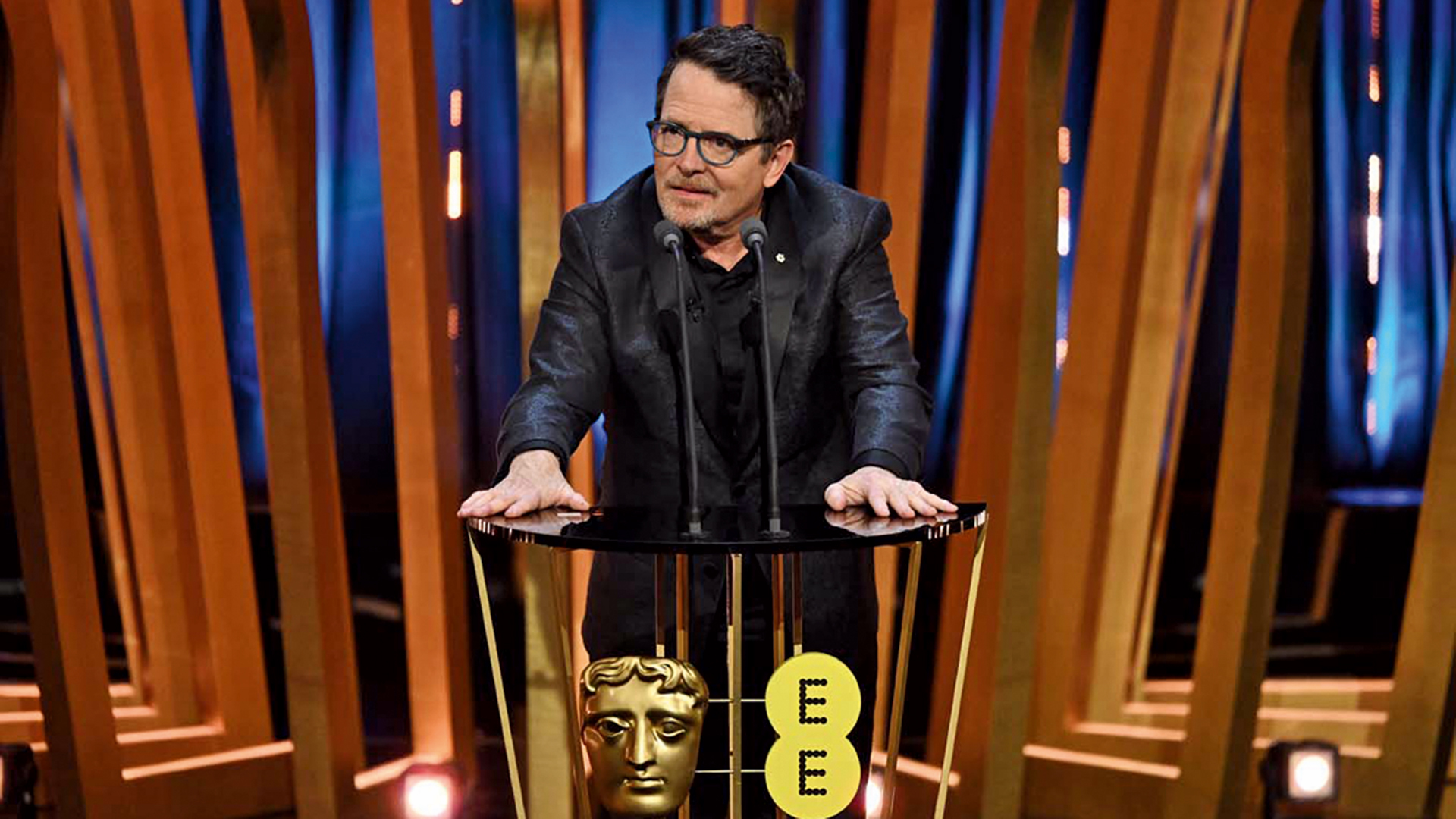 Por que o ator Michael J. Fox ganhou um importante prêmio médico