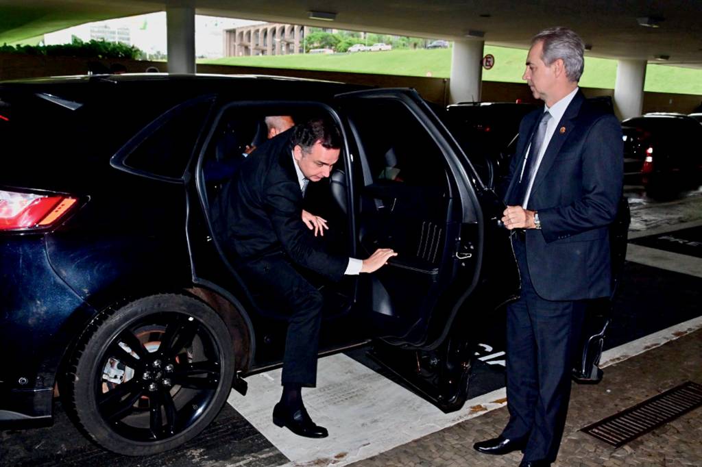 AJUFE NO SENADO - Rodrigo Pacheco: carro blindado e ampliação da escolta do senador dentro e fora do Congresso