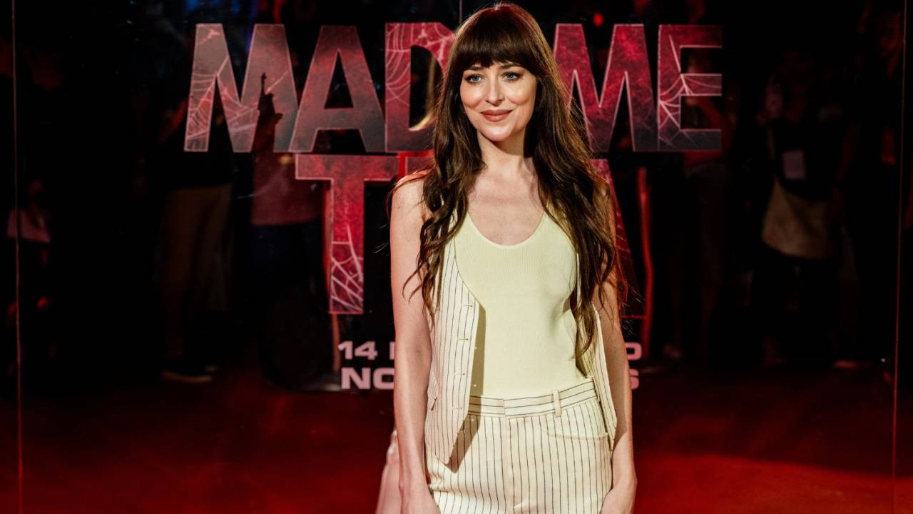 Dakota Johnson veio ao Brasil para divulgar 'Madame Teia', novo filme da parceria entre Sony e Marvel