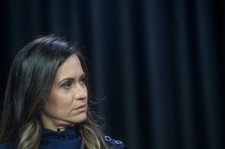 A jornalista e apresentadora, Marcela Rahal, no programa "Amarelas On Air", de Veja