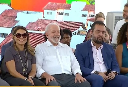 A primeira dama, Janja, o presidente Lula e o governador Cláudio Castro