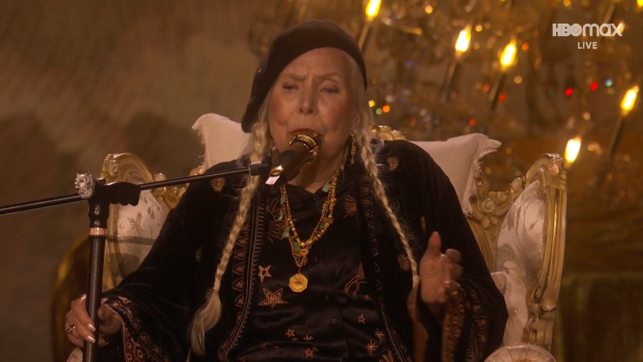 Joni Mitchell se apresenta no Grammy 2024