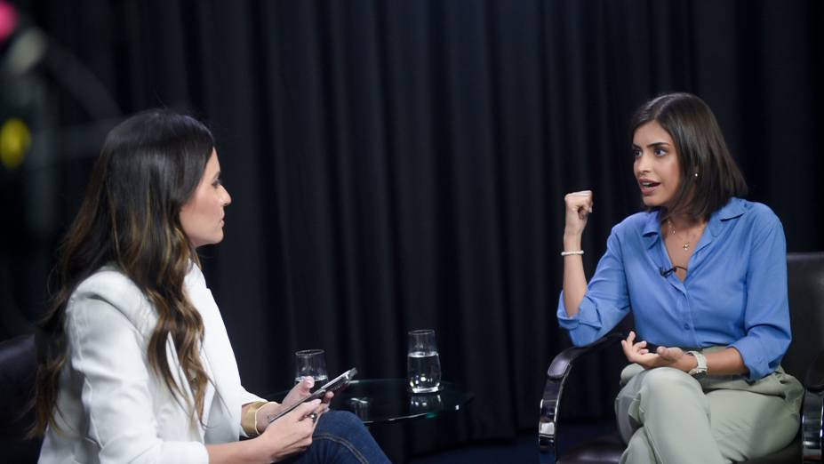 A deputada federal e pré-candidata à prefeitura de São Paulo, Tabata Amaral, durante entrevista para a jornalista e apresentadora, Marcela Rahal, no programa "Amarelas On Air", de Veja