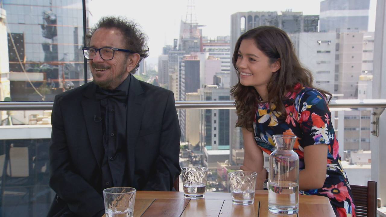 Sophie Charlotte e Tom Zé reverenciam Gal Costa em programa