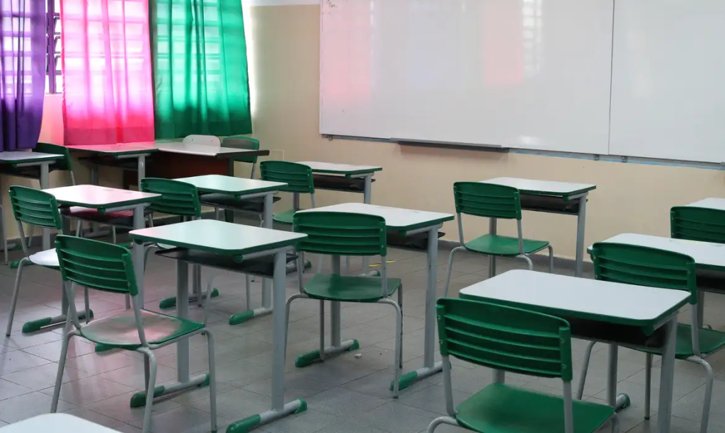 Homeschooling: pais são condenados por manterem filhas em ensino domiciliar