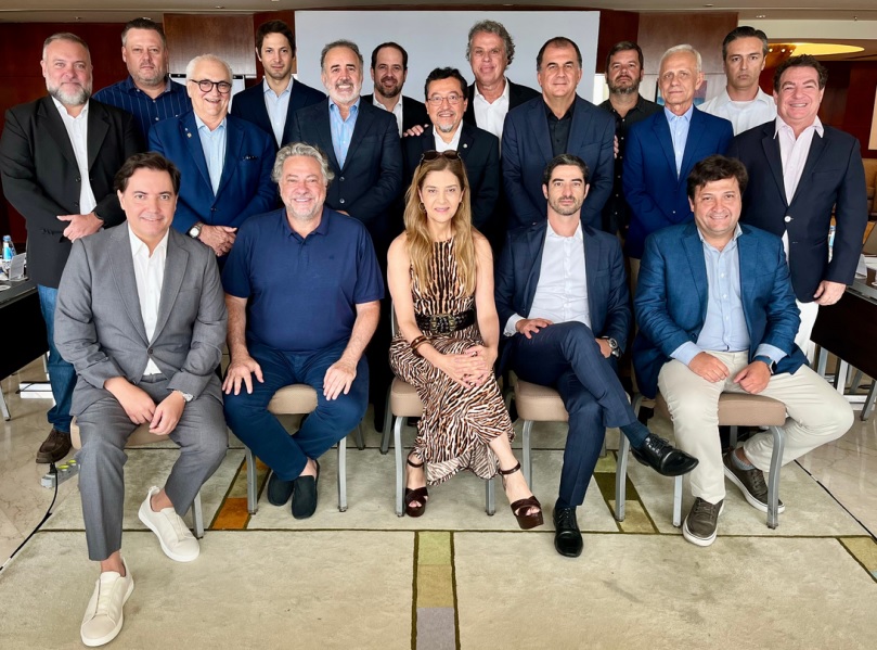 Representantes dos clubes que fazem parte da LiBRA, liga de futebol -