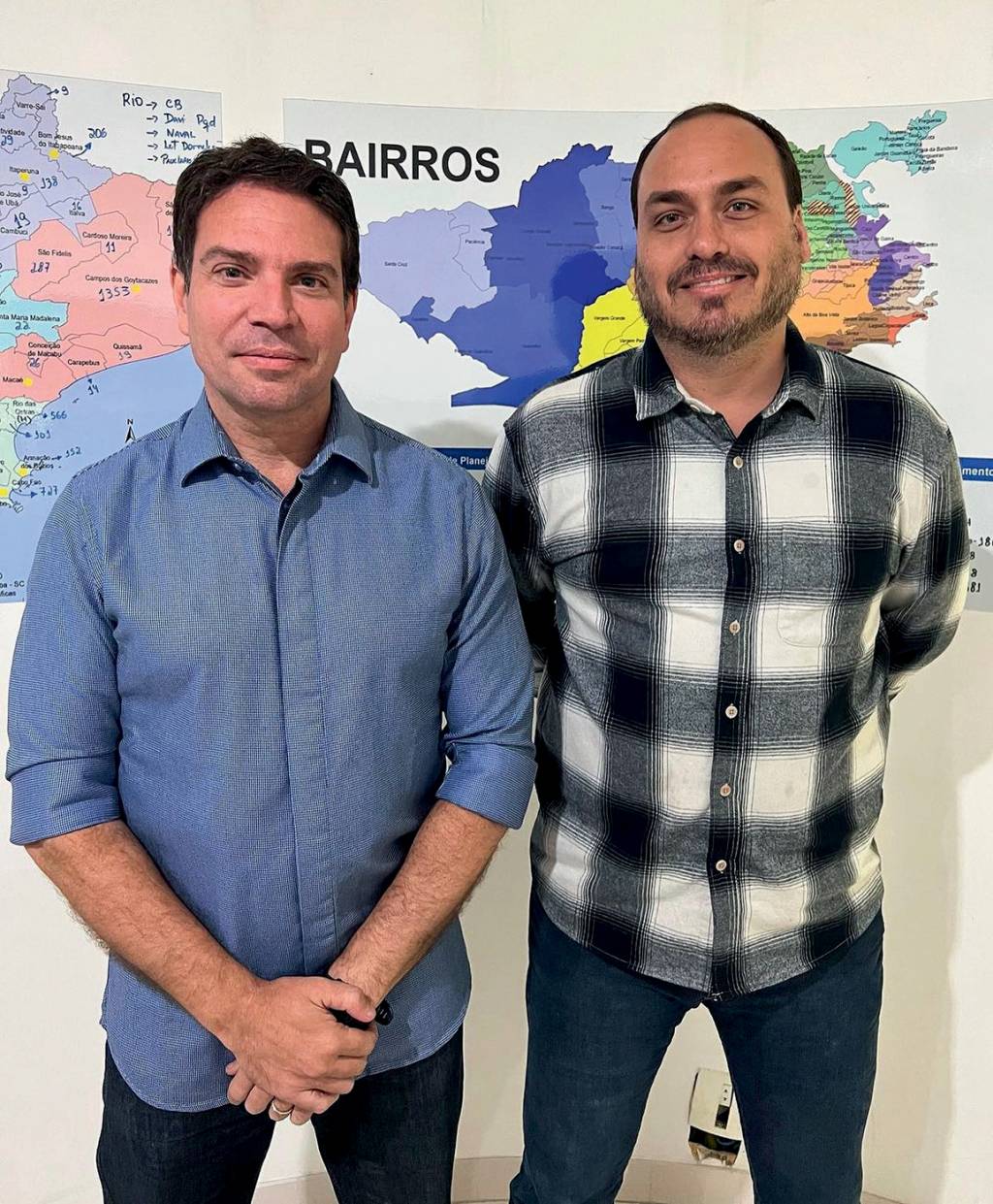 2D (2)2 ALEXANDRE RAMAGEM e CARLOS BOLSONARO 2023 12 a.jpg ALIANÇA - Alexandre Ramagem e Carlos Bolsonaro: apoio à prefeitura do Rio