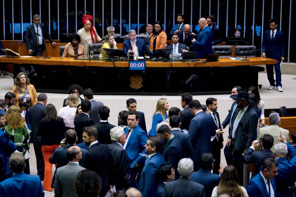 3 – img20230530183520220.jpg DECISÕES - Congresso: aumento de arrecadação depende de novas medidas