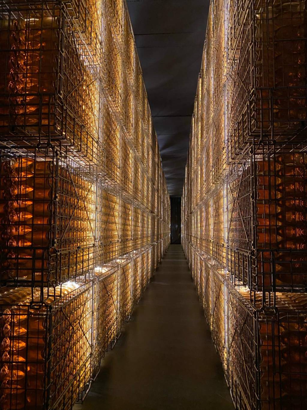 A harmonização entre arte e vinho no novo tour da melhor vinícola europeia