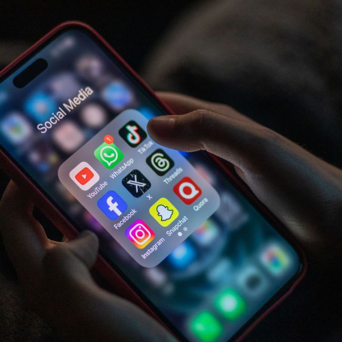 Flórida adota lei que proíbe redes sociais para menores de 14 anos