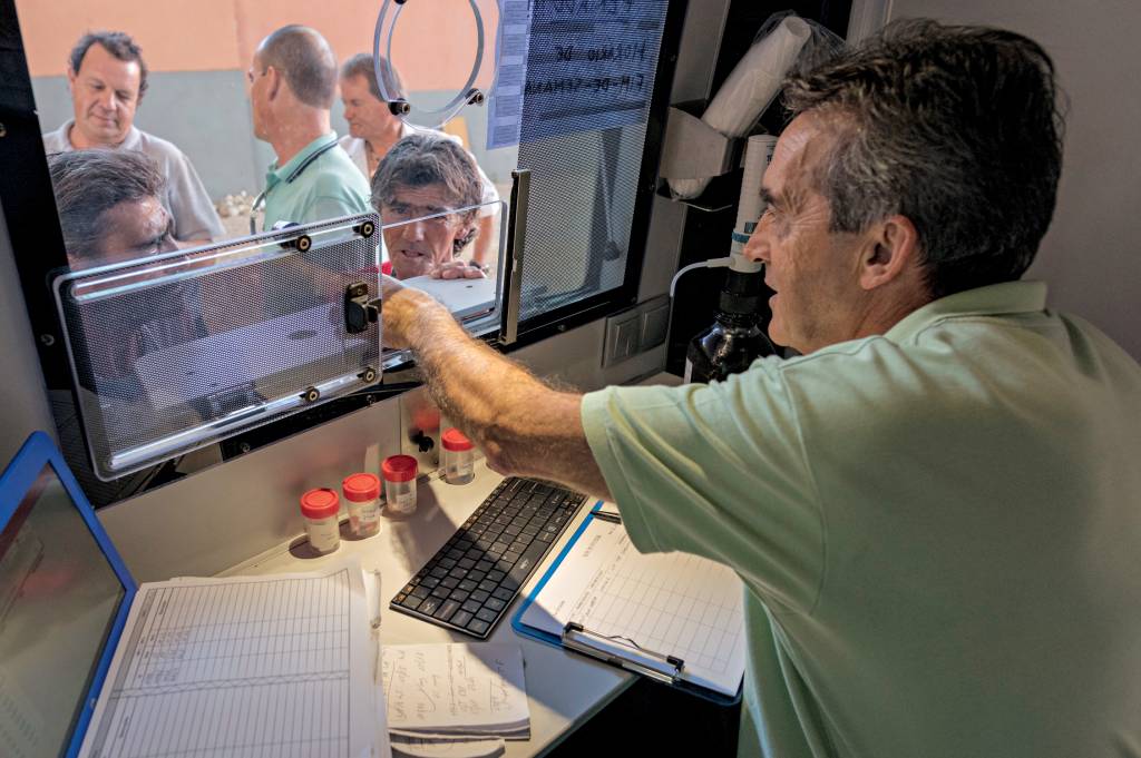 Portugal Humane Approach To Drug Addictions Pays Off PORTA DE SAÍDA - Portugal: estímulo ao tratamento traz bons resultados