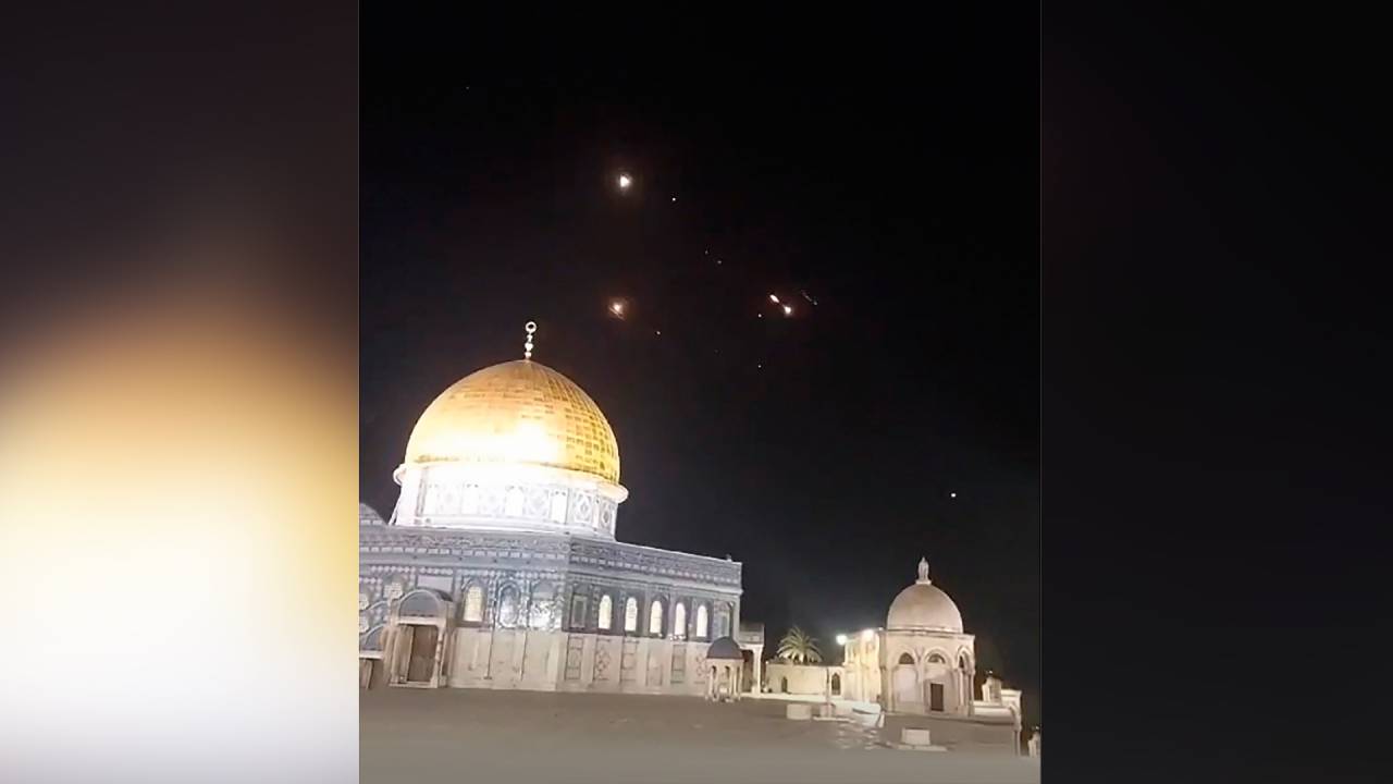 CÉU EM FOGO - Ataque aéreo interceptado sobre Jerusalém: o sistema de defesa Domo de Ferro foi acionado e evitou maiores prejuízos