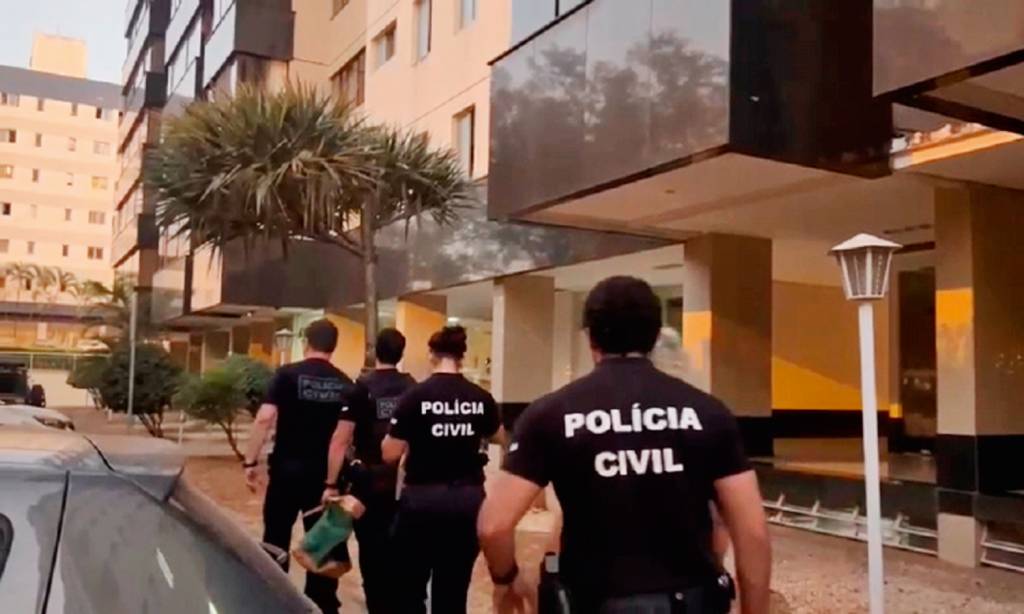 2D-(3)-image.png ALVO - Ação em escritório de Jair Renan no DF: réu por lavagem de dinheiro