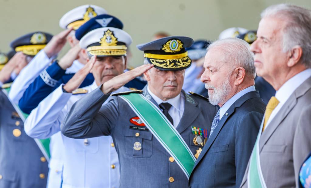 A agenda de Lula no QG do Exército