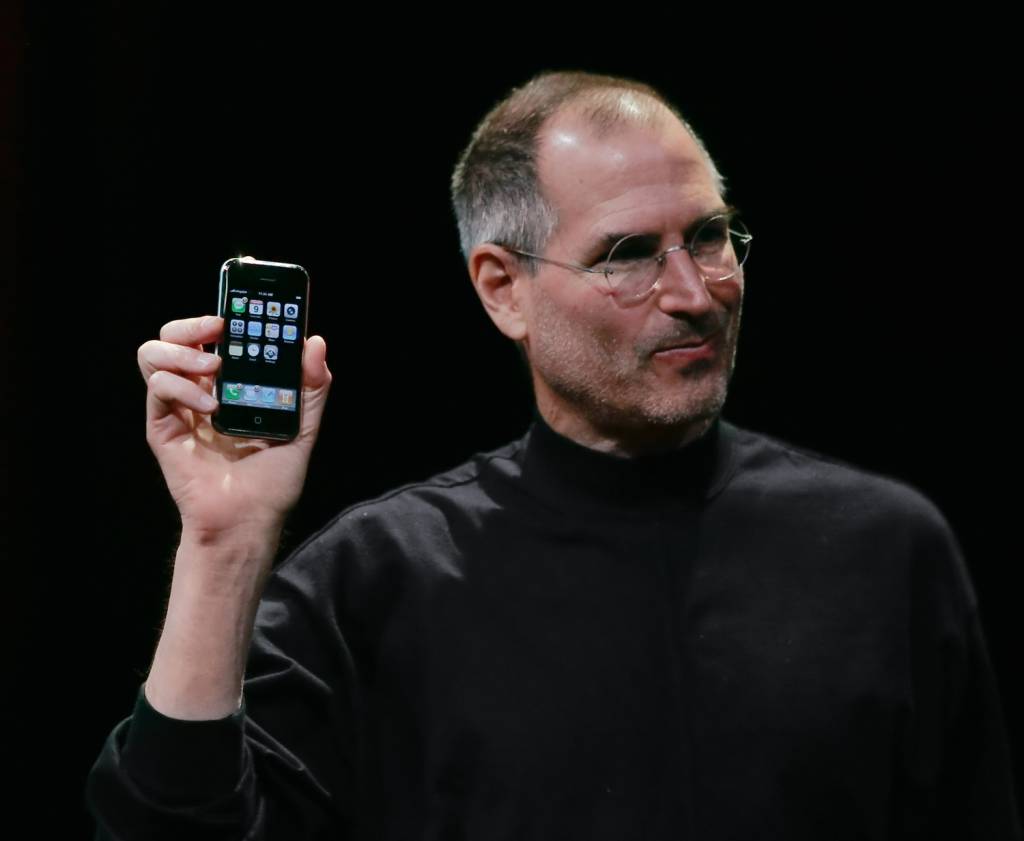 GettyImages-794646137.jpg PALMA DA MÃO - Jobs e o iPhone: nem seus eventos atraíram tanto público