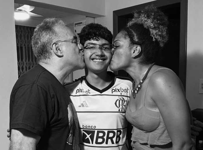 Prefeito de Belém anuncia morte do filho nas redes sociais