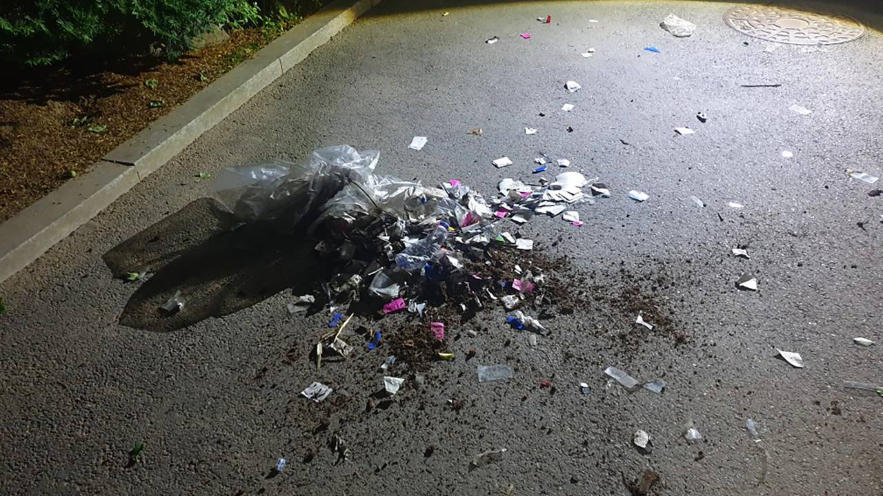 This handout photo taken by the South Korean Defence Ministry between the night of May 28 and 29, 2024 and released on May 29 shows unidentified objects believed to be North Korean propaganda leaflets on a street in Seoul. North Korea dropped suspected anti-South Korean "propaganda" into border areas overnight, Seoul's military told AFP on May 29, with one province issuing an alert asking residents to stay indoors. (Photo by Handout / South Korean Defence Ministry / AFP) / RESTRICTED TO EDITORIAL USE - MANDATORY CREDIT "AFP PHOTO / SOUTH KOREAN DEFENCE MINISTRY" - NO MARKETING NO ADVERTISING CAMPAIGNS - DISTRIBUTED AS A SERVICE TO CLIENTS