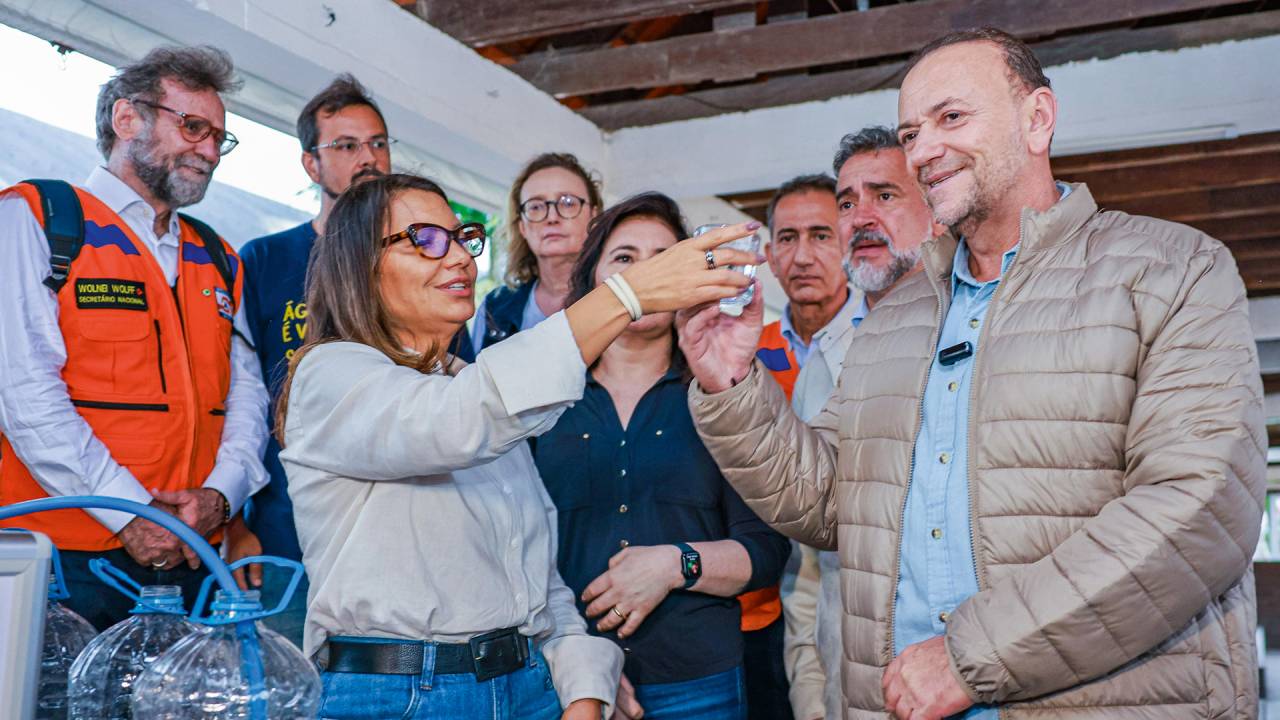 AJUDA - Janja e Edinho Silva na Base Aérea de Brasília: posts da primeira-dama elevaram especulação sobre mudanças