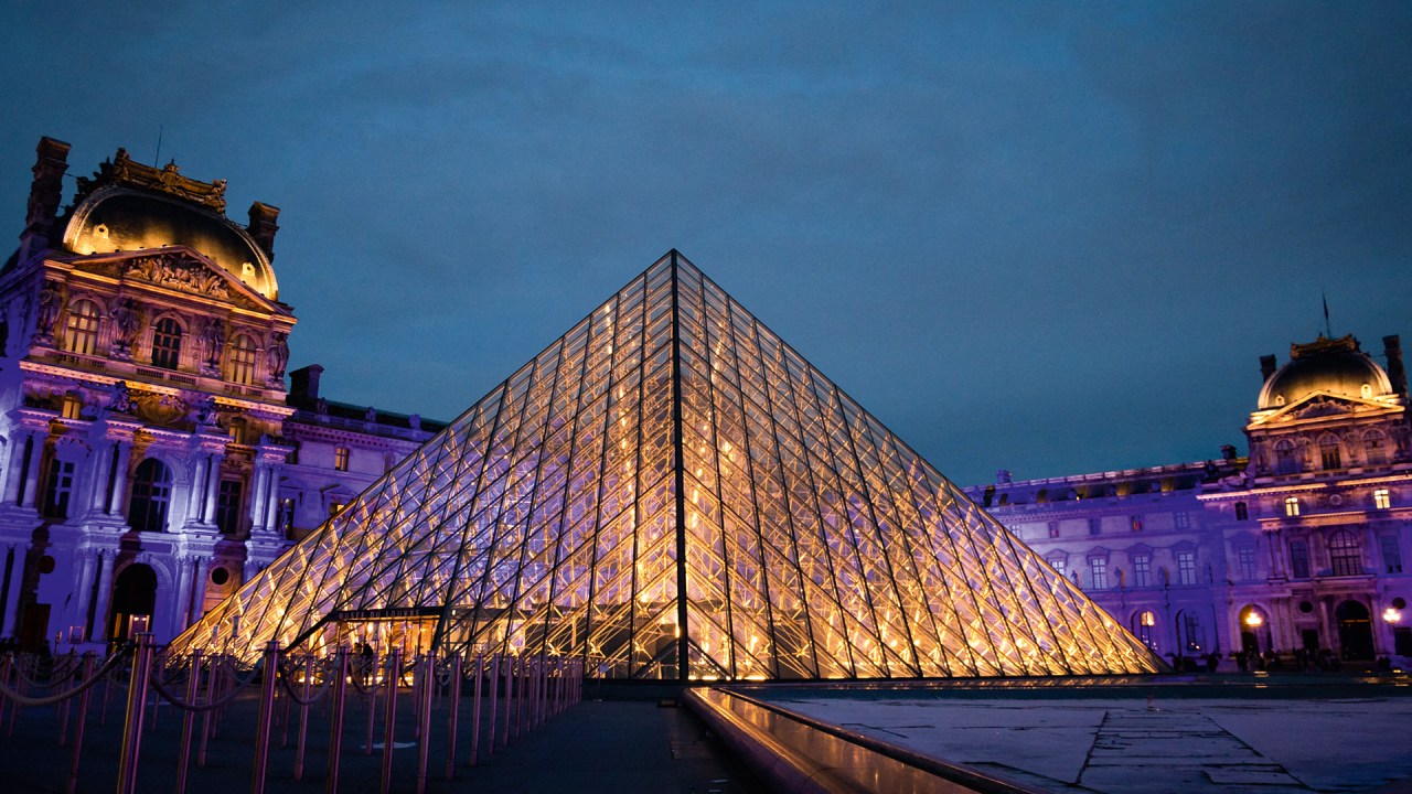 Museu do Louvre: passeio exclusivo para quatro pessoas, por 30 000 euros