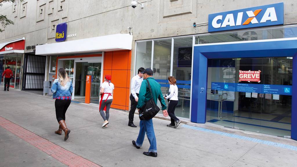 2565615-high.jpeg Agências lado a lado: cinco bancos concentram 70% das operações