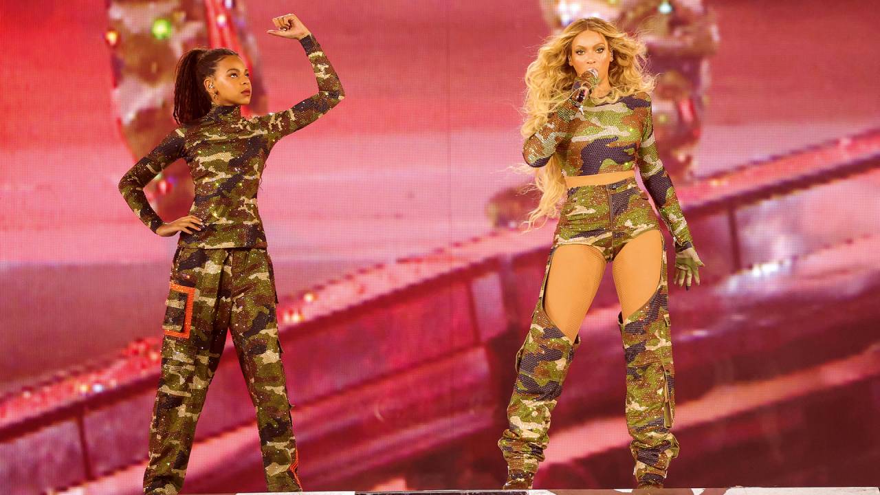 TÁ NO SANGUE - Blue Ivy e Beyoncé: aos 11, primogênita da cantora e Jay-Z dançou com a mãe em shows — e foi criticada