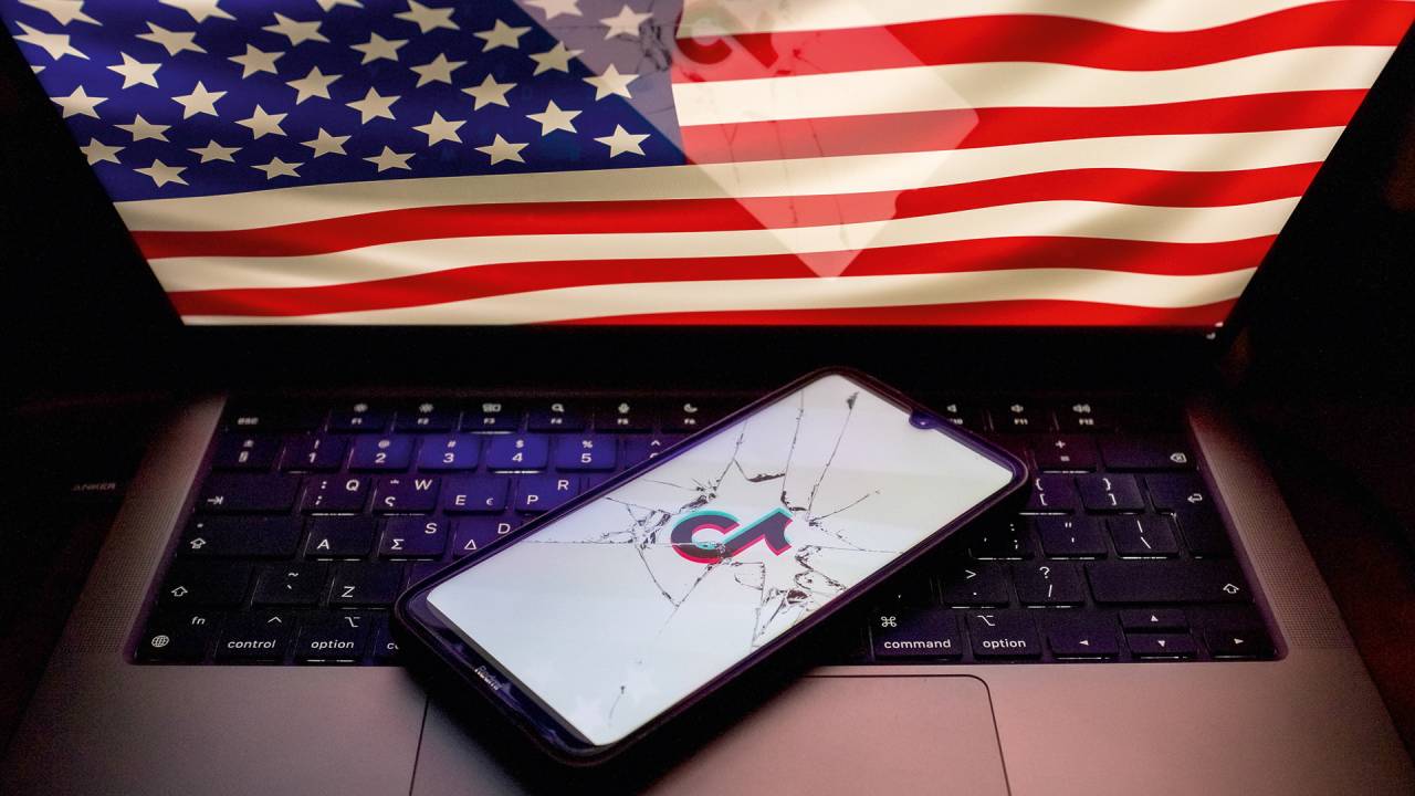 RISCO - No celular: para americanos, o app chinês vaza dados