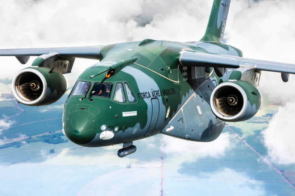 KC-390-Ensaios-voo-esquadrão-2021.jpg Cargueiro C-390: concebido pela Embraer Defesa & Segurança, o avião militar tem obtido sucesso comercial