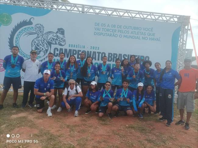 Atletas de canoa havaiana do CEFAN que disputaram o Campeonato Nacional em Brasília, em 2023