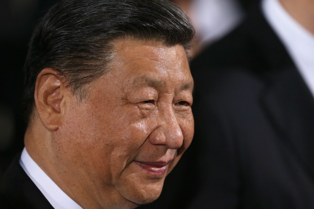 Xi Jinping, presidente da China: o país quer diminuir sua dependência de dólares americanos