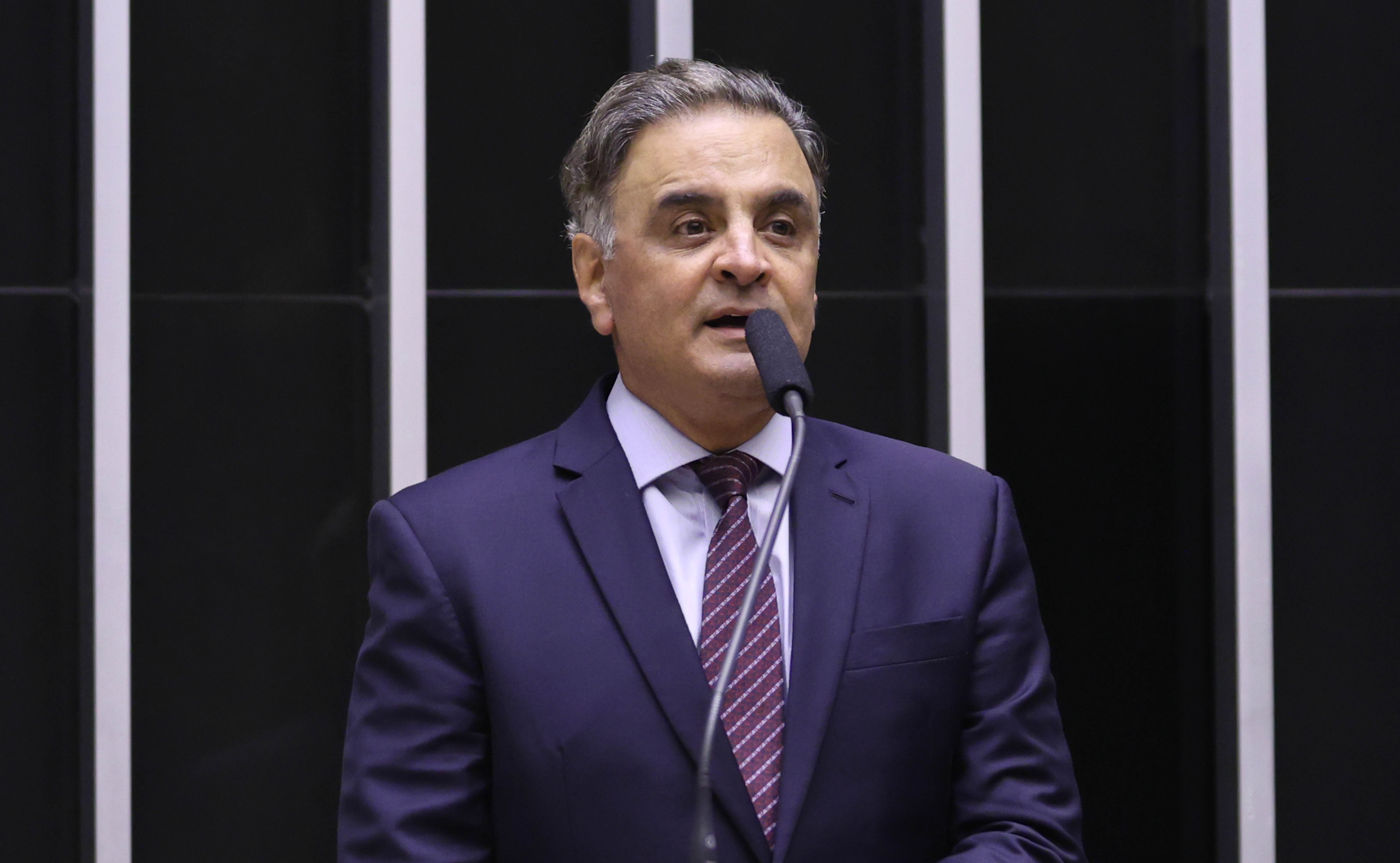 ‘Quero radicalizar no centro’, diz Aécio sobre possível pré-candidatura à presidência