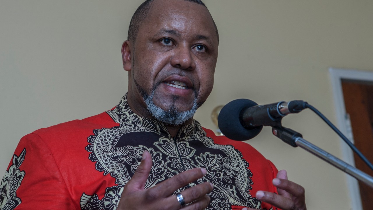 (FILES) Malawi's re-instated Vice President, Saulos Chilima, speaks at a press conference at his private residence in Lilongwe on February 5, 2020 following the Lilongwe Constitutional Court's decision on February 3, 2020, to nullify presidential results of the May 21, 2019, Tripartite Elections. A military aircraft carrying Malawi's vice president Saulos Chilima has been reported missing after it failed to make a landing on June 10, 2024, the government said. (Photo by AMOS GUMULIRA / AFP)