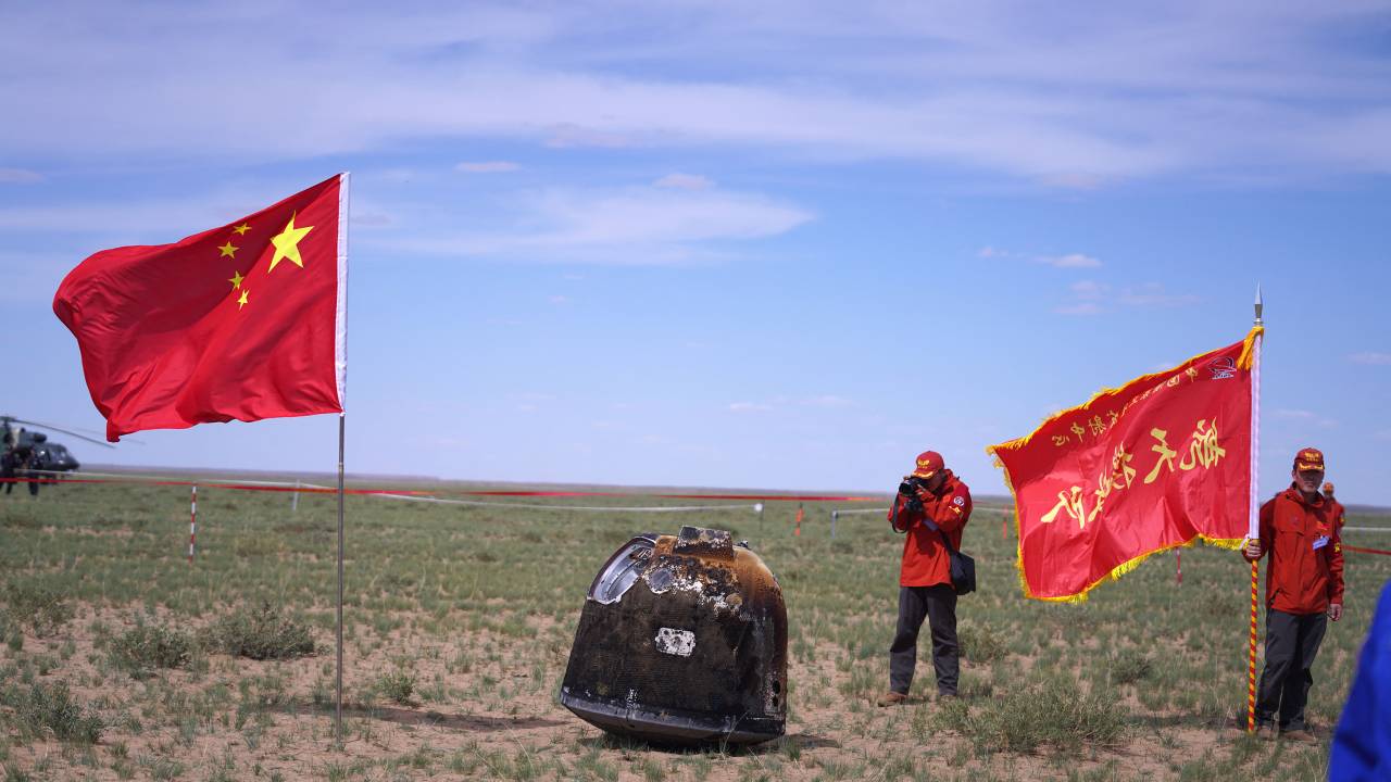 AMOSTRAS DA LUA - China: capsula retornou com regolitos do lado oculto do satélite