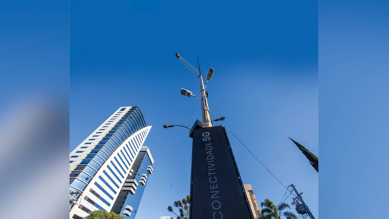 PIONEIRA - Torre em Curitiba: o primeiro município brasileiro a abraçar a 5G