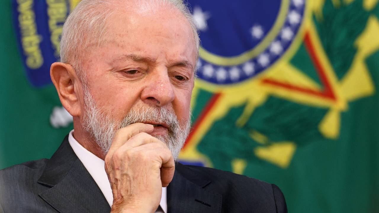 PREOCUPADO - O presidente: volta das reuniões semanais para discutir a relação com o Parlamento