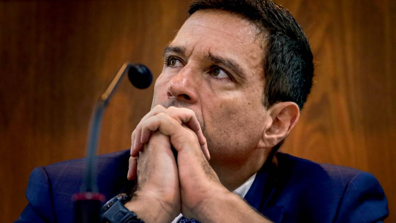 O Presidente do Banco Central, Roberto Campos Neto apresenta o RelatÛrio de InflaÁ¿o, durante coletiva de imprensa nesta quinta-feira (28) no prÈdio da entidade em S¿o Paulo. O diretor de PolÌtica EconÙmica, Diogo Guillen participa da coletiva.